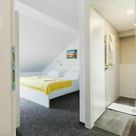 Guest house Tia And 4*